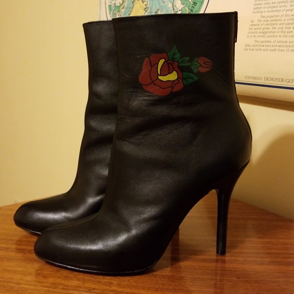 Martinez Valero rose tattoo black leather boots